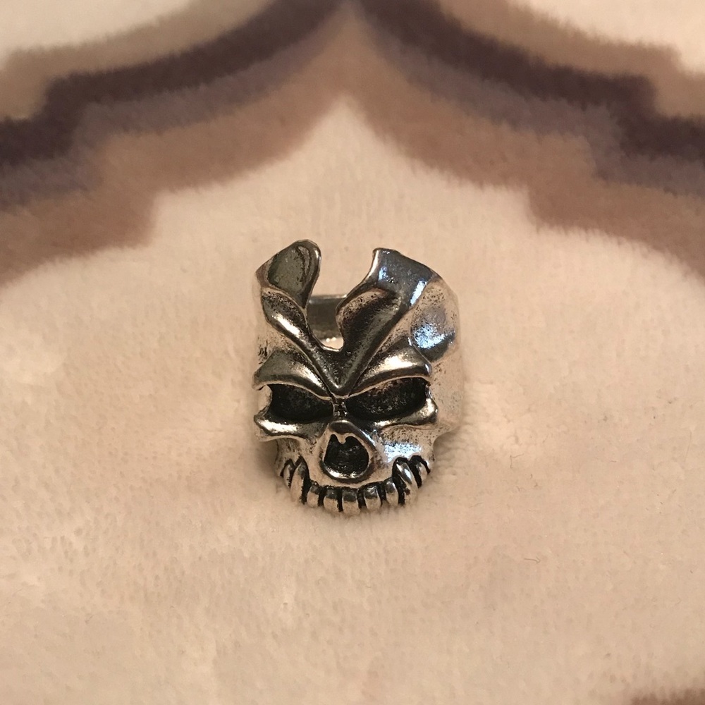 👚👠👛👗🕶5/25🕶👗👛👠👚  Silver Skull Ring
